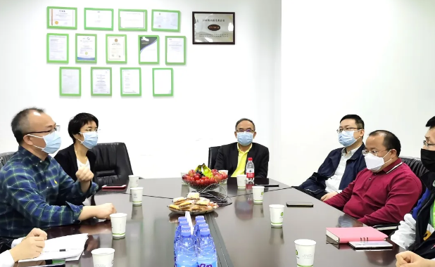 中檢深圳公司高總率隊慰問(wèn)中檢華通威員工